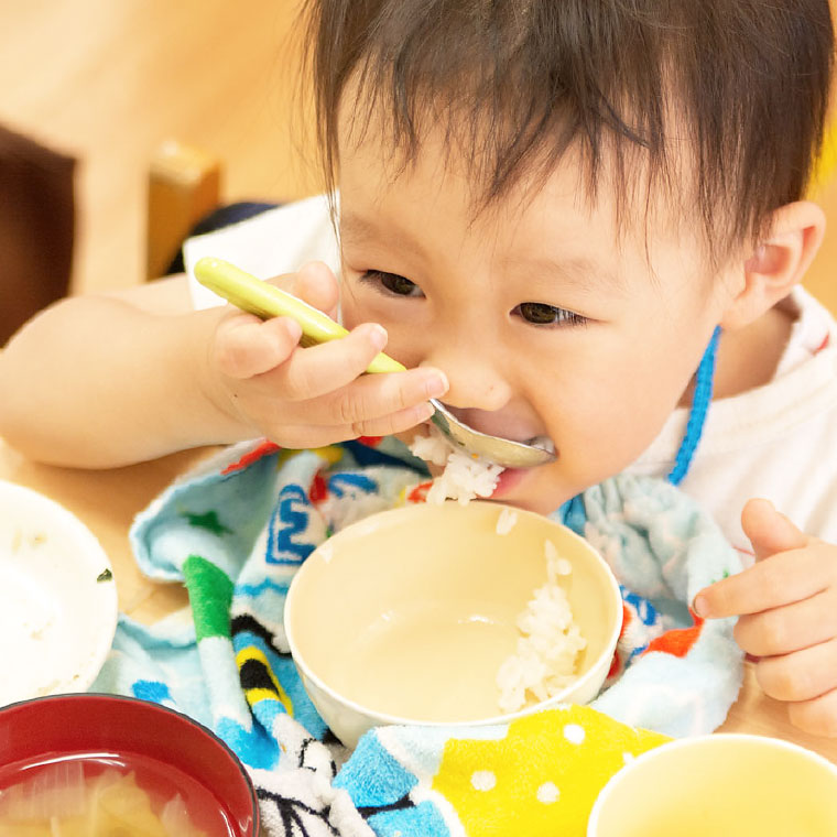 給食の様子(写真)