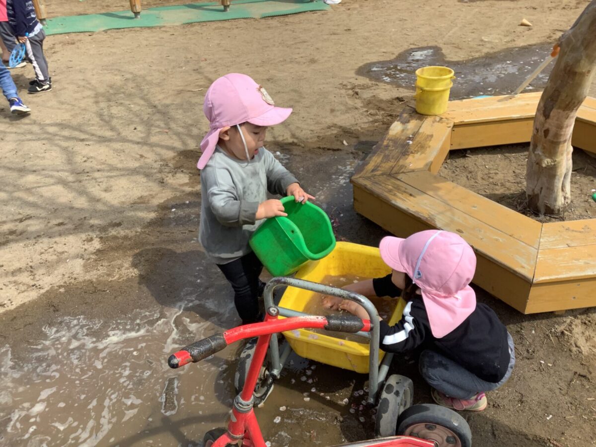 活動の様子〜1歳児クラス〜
